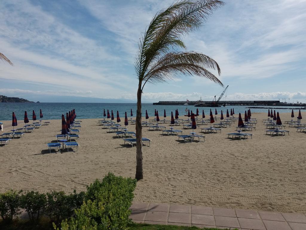 Patry' House Apartment Giardini Naxos Exterior photo